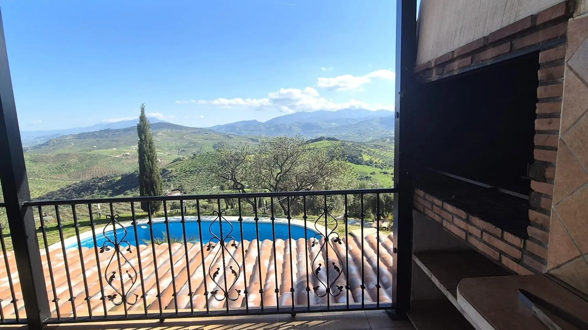 San Jacinto Mansion: Secluded Nature Retreat with Heated Pool Tolox Spain